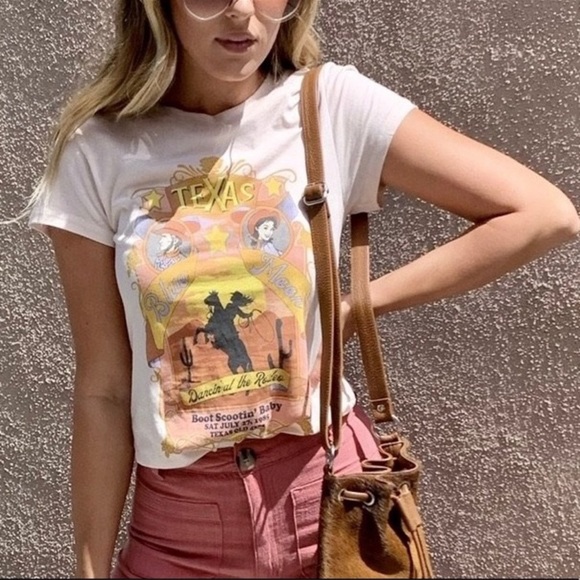 Vintage Texas Graphic Tee In The Perfect Print - Picture 10 of 10